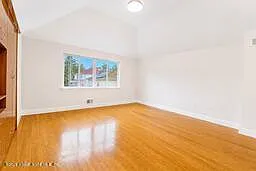 18 Lucy Loop — Photo 31