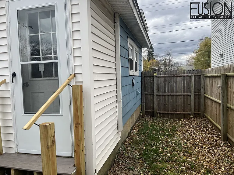 340 Manhattan Dr — Photo 43