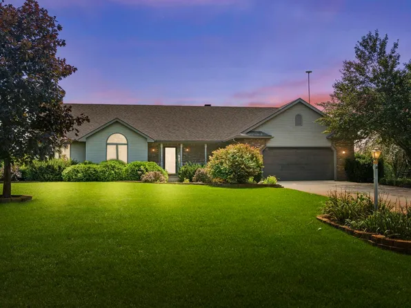 417 Westlawn Dr, Ligonier, IN 46767