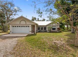 370 22nd St NE, Naples, FL 34120