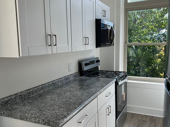 3rd image of 142 Washington Ave Suite 402