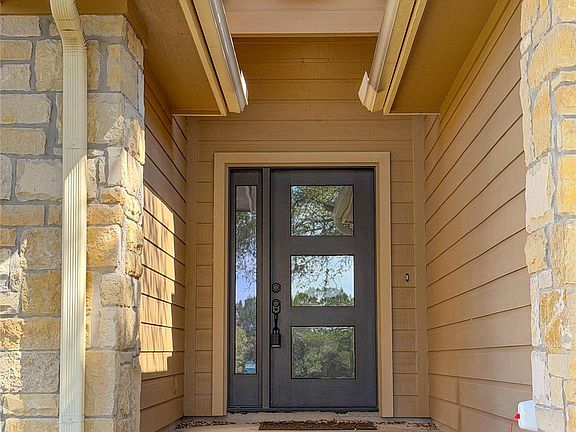 2nd image of 430 N Summit Ridge Dr