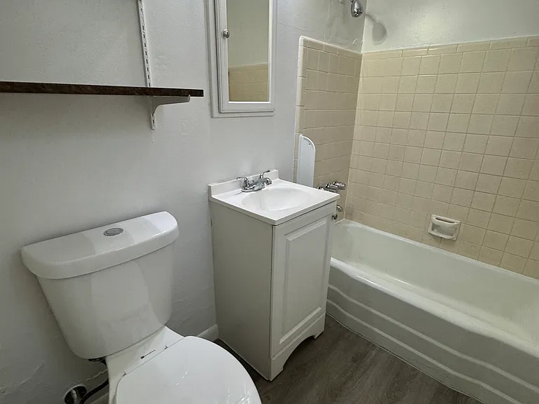 4418 E Lee St — Photo 14