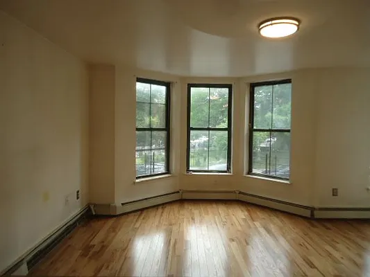 Rented by Hakeem Shahid, LREB | media 12