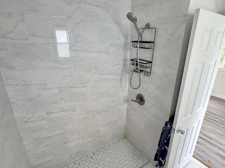 555 NE 70th St #2 — Photo 14