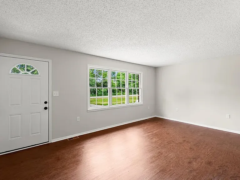1280 Johnson Lake Rd #A — Photo 2