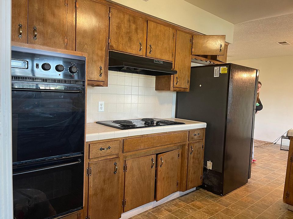 1st image of 1905 N Waukena Way