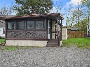 26 Lakeview Dr, Perry, NY 14530