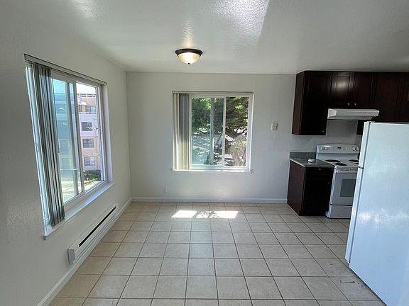 2nd image of 35 Kent Ct APT 11