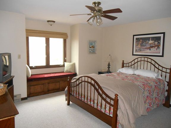 5th image of 120 The Branches Ln