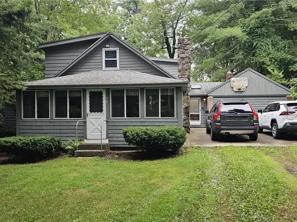 26 Tucker St, Glocester, RI 02814