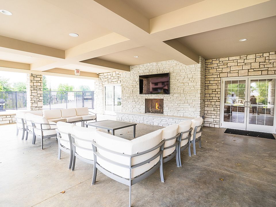 Pull up a chair by the fire and stay in a space designed for cozy conversations, spontaneous laughs, and feeling right at home.