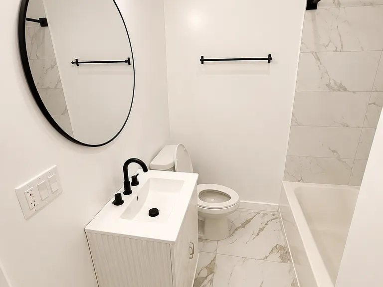 352 S 10th St #2 — Photo 6
