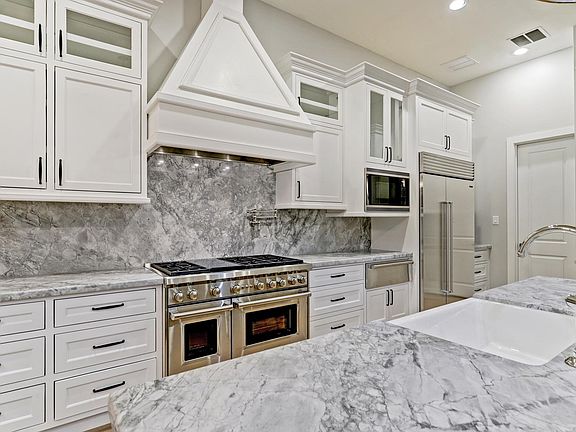 5th image of 1804 Elmen St