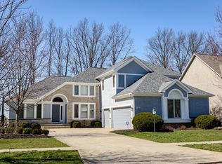 8146 Wildflower Dr, Powell, OH 43065
