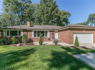 4054 Canterbury Rd, North Olmsted, OH