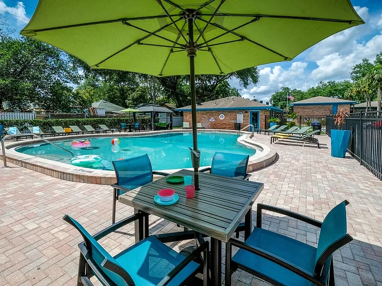 Watermarc Apartments - Swimming Pool