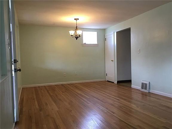 5th image of 215 Rodilin Dr