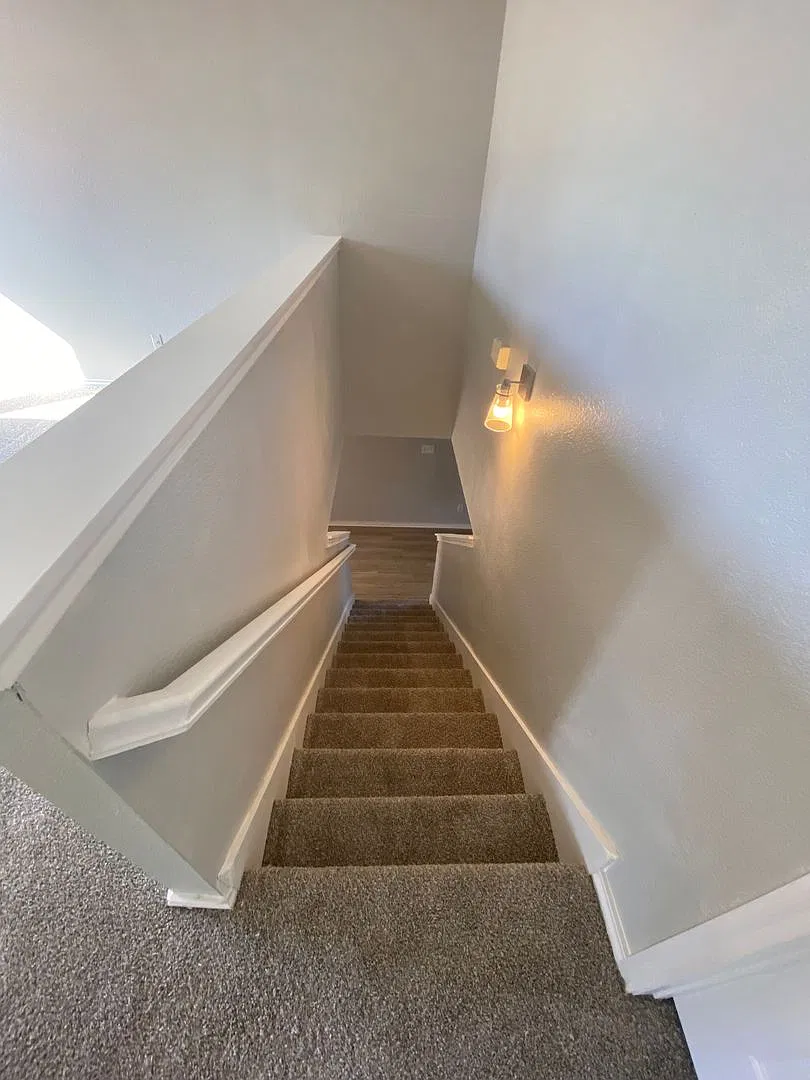 1220 Crabtree Ct — Photo 4