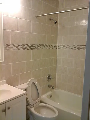 Rented by 18 REALTY | media 2