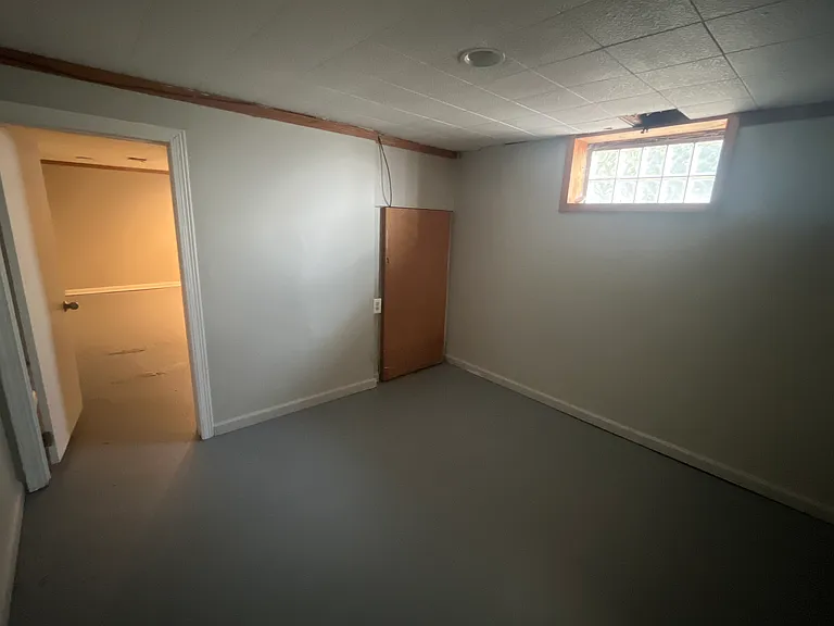 6035 Jane Ave — Photo 12