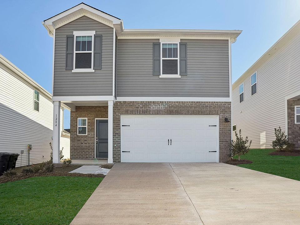 Welcome home to the Lennon at a Meritage Homes community in Charlotte, NC.