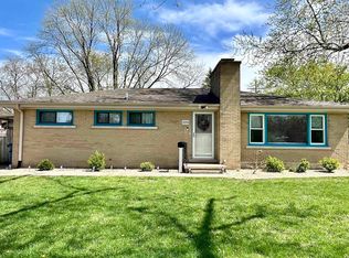 3250 S 1st St, Southern View, IL 62703