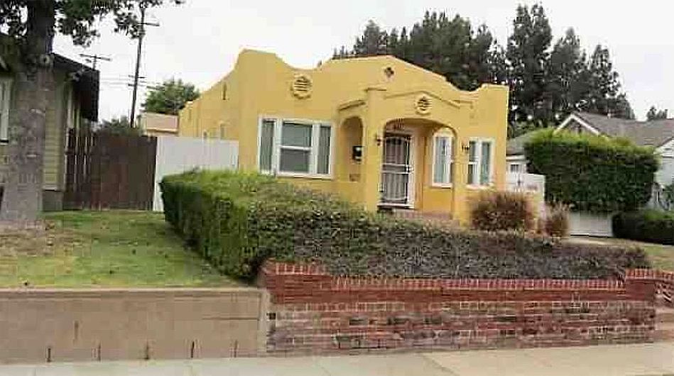 2nd image of 411 W Greenwood Ave