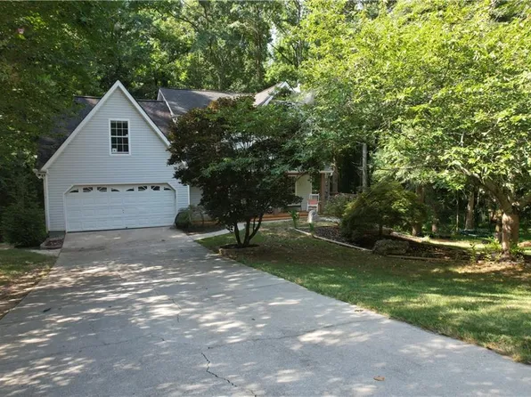 4208 Logans Ter, Loganville, GA 30052