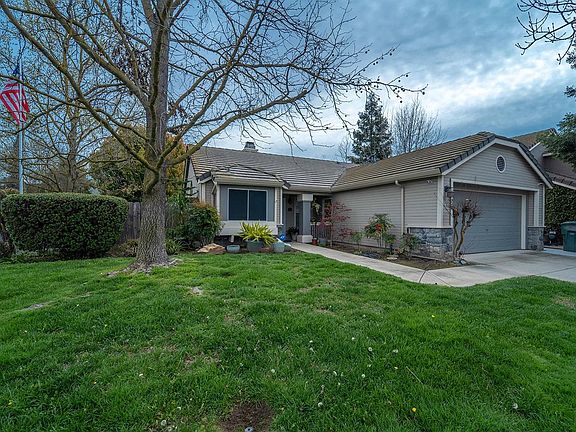 3rd image of 1920 Sunny Park Dr