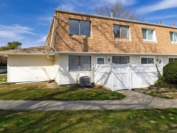 64 Storm Drive, Holtsville, NY 11742