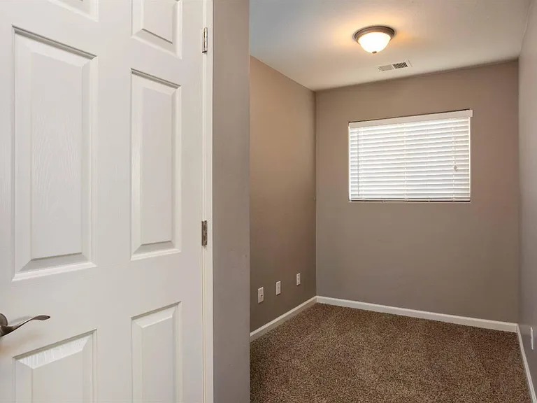 12200 Hill Country Dr — Photo 7