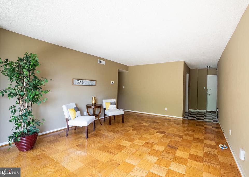 1st image of 118 Monroe St #41