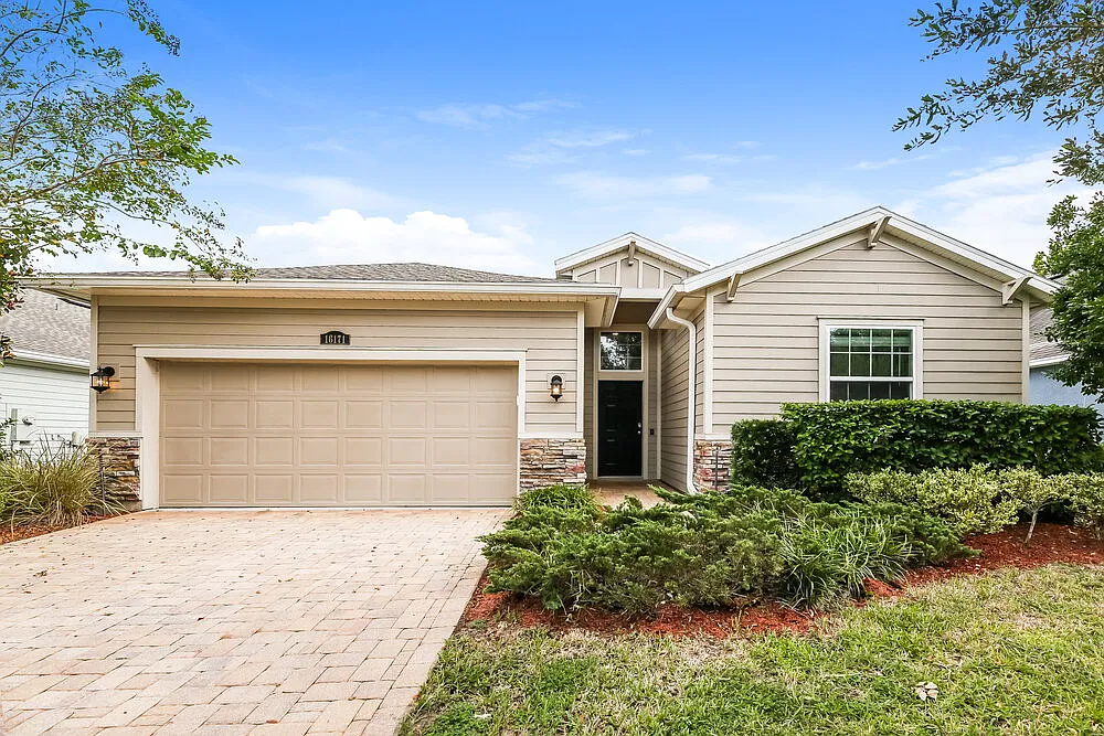 4 bed, 3.0 bath, 2027 sqft, $2,285 — Photo 1