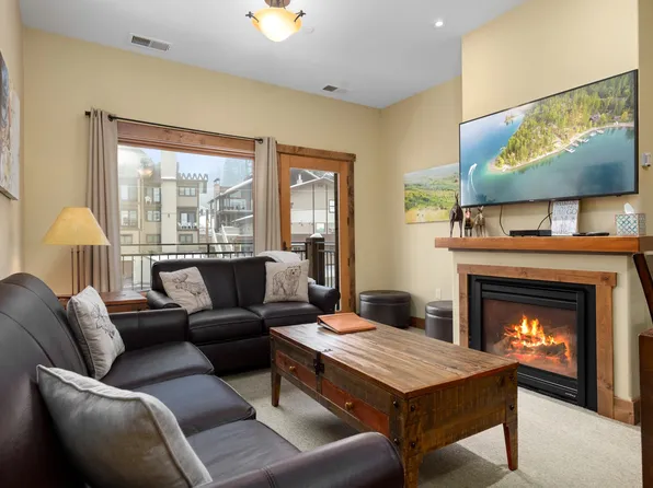 3820 Tamarack Ave #320, Whitefish, MT 59937
