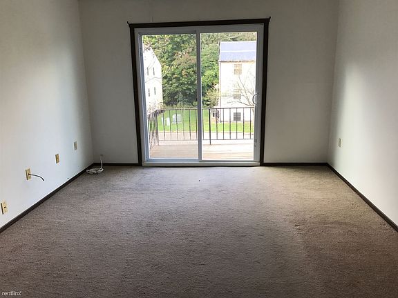 3rd image of 1811 Treetop Dr APT 11B