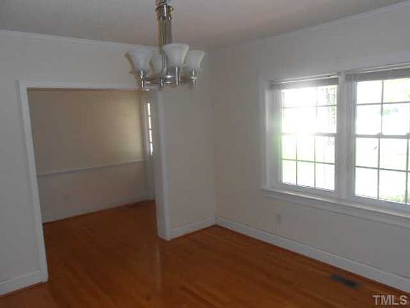 4th image of 903 S Brightleaf Blvd
