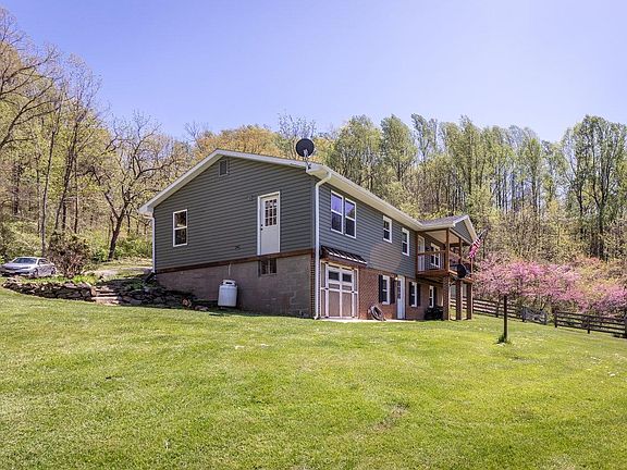 4th image of 5689 Bear Foot Ln