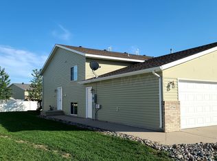 4794 52nd St S, Fargo, ND 58104