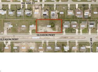 2623 Gleason Pkwy, Cape Coral, FL 33914