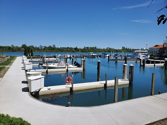 Great view of the Detroit river