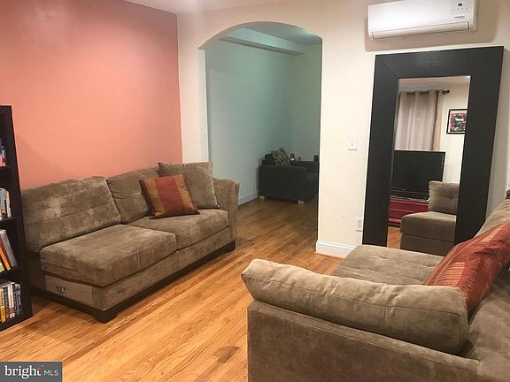 2nd image of 204 35th St NE