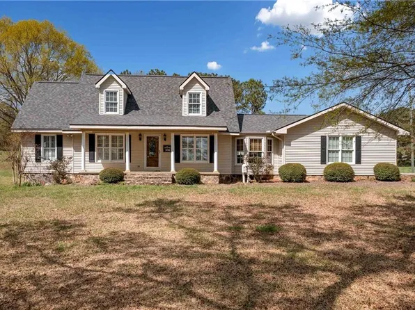 300 Smith Ave, Bowdon, GA 30108