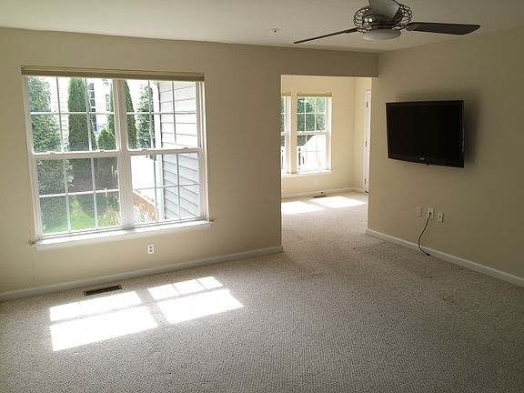 Living Room Looking into Sun Room