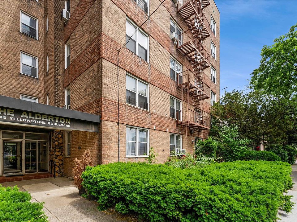 7445 Yellowstone Blvd Rego Park, NY | Zillow - Apartments for Rent in ...