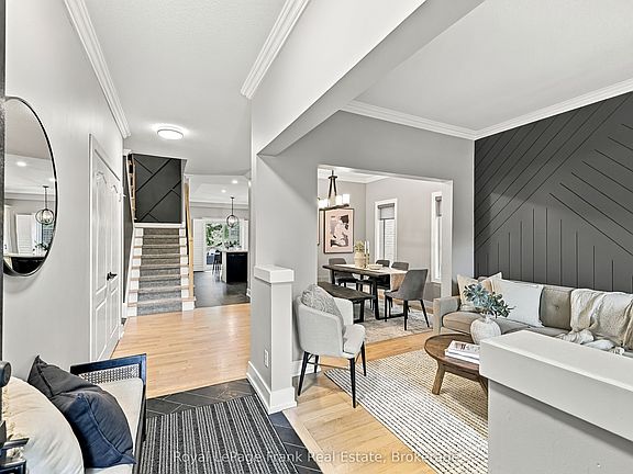 3rd image of 6 Foxbury Rd