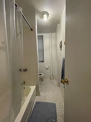 4th image of 214 W 92nd St APT 2D