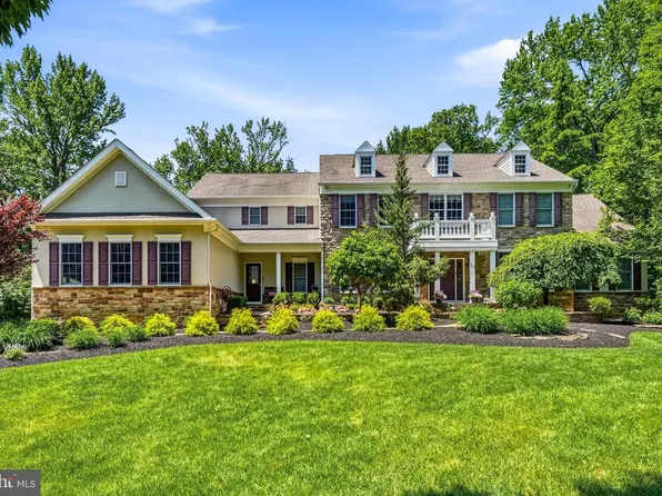13 Pine Acres Dr, Medford, NJ 08055