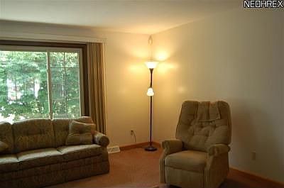 3rd image of 125 Stoney Creek Ct