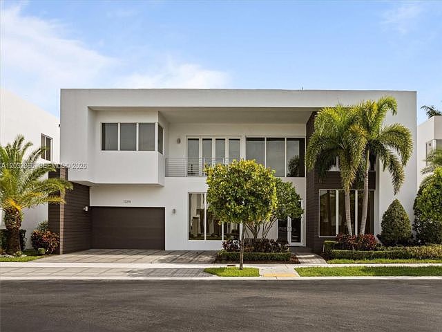 1st image of 10296 NW 74th Ter